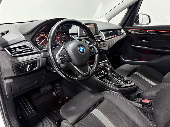 BMW 218d 14 of 30