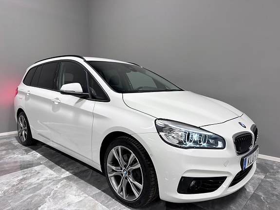 BMW 218d 9 of 30