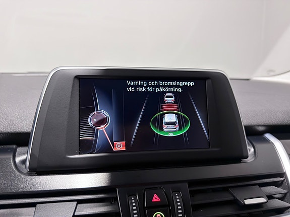 BMW 218d 17 of 30