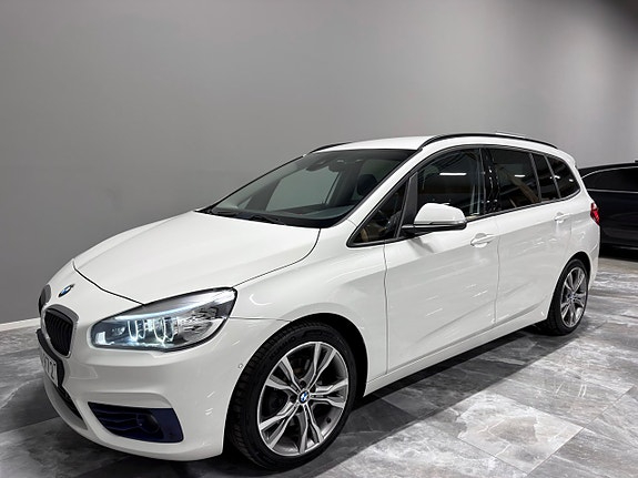BMW 218d 3 of 30