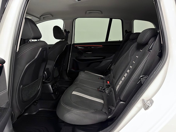 BMW 218d 28 of 30