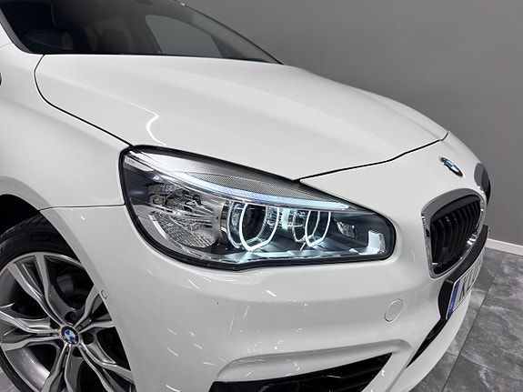 BMW 218d 10 of 30