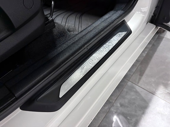 BMW 218d 26 of 30