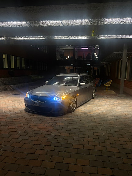 BMW 525d 4 of 8
