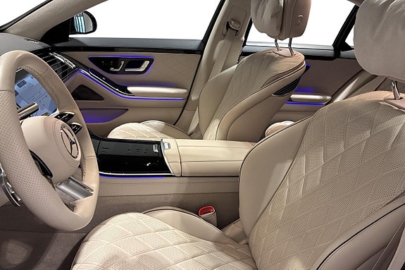 Mercedes-Benz S580 e 14 of 20