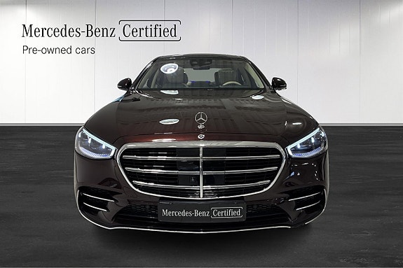 Mercedes-Benz S580 e 2 of 20