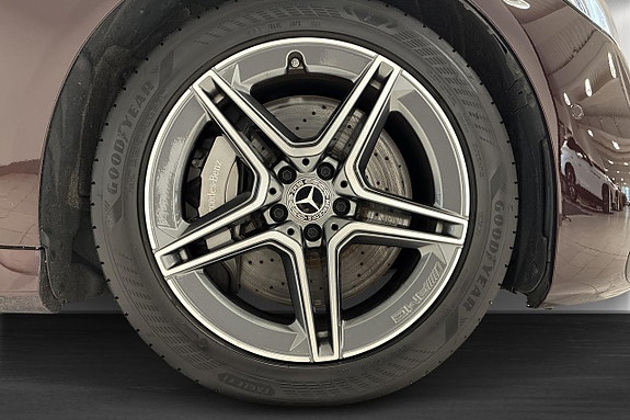 Mercedes-Benz S580 e 9 of 20