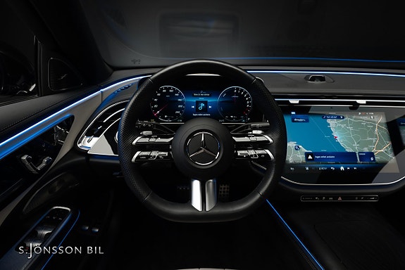 Mercedes-Benz E300 20 of 25