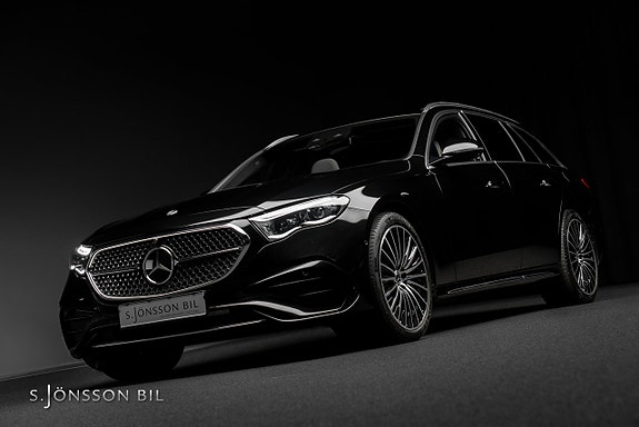 Mercedes-Benz E300 8 of 25
