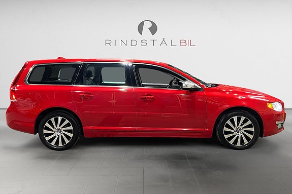 Volvo V70 8 of 17