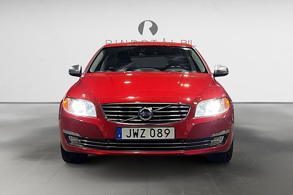Volvo V70 10 of 17