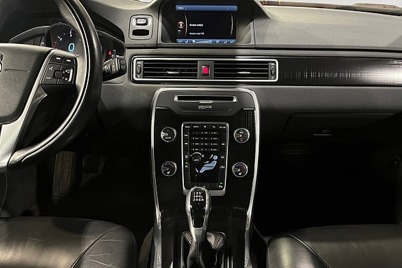 Volvo V70 12 of 17