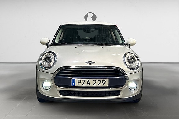 MINI Cooper 10 of 17