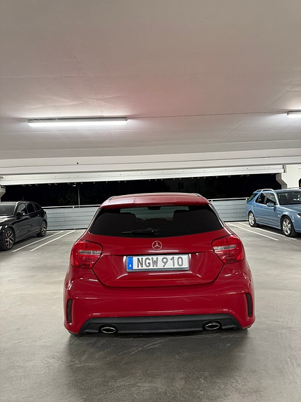 Mercedes-Benz A180 3 of 6