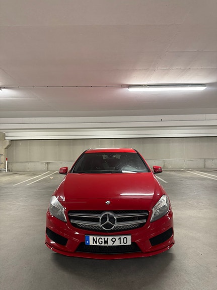 Mercedes-Benz A180 2 of 6