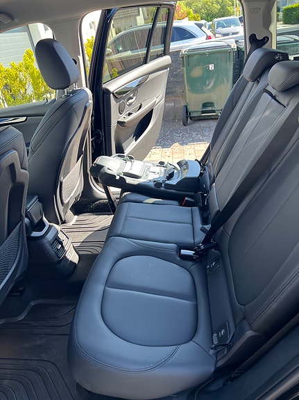 BMW 218d 4 of 4