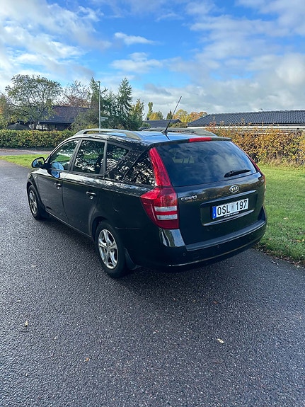 Kia Ceed 3 of 7