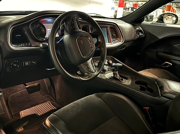 Dodge Challenger 9 of 9