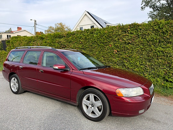 Volvo V70 4 of 6