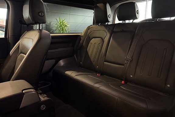 Land Rover Defender 90 9 of 15