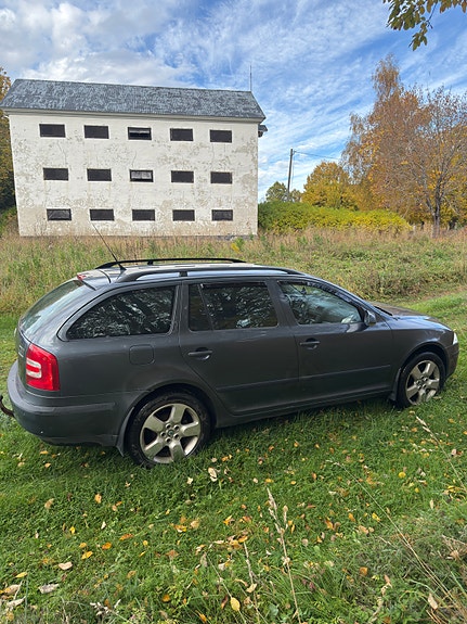 Skoda Octavia 3 of 8