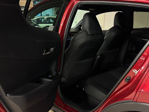 Toyota C-HR 20 of 29