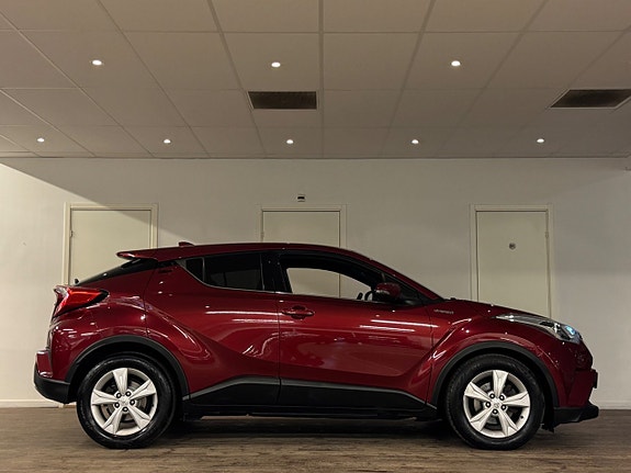 Toyota C-HR 8 of 29