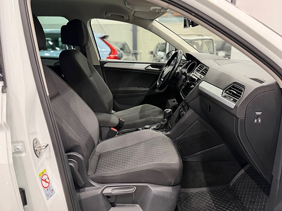 Volkswagen Tiguan 13 of 28