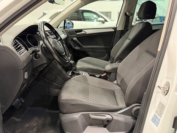Volkswagen Tiguan 11 of 28