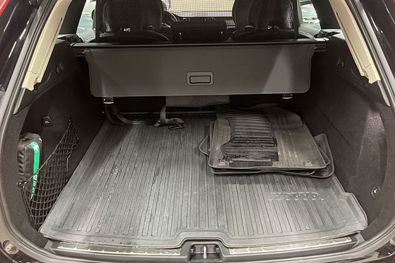 Volvo XC60 6 of 23