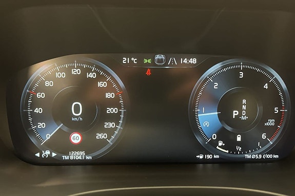 Volvo XC60 13 of 23