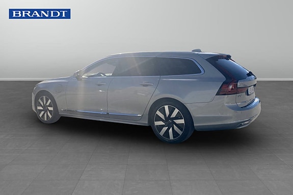 Volvo V90 2 of 9