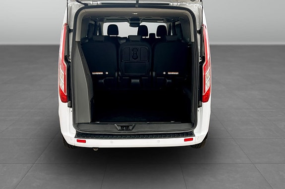 Ford Custom Tourneo 8 of 8