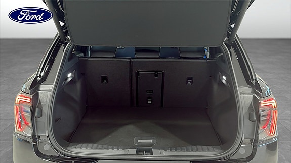 Ford Explorer 10 of 18