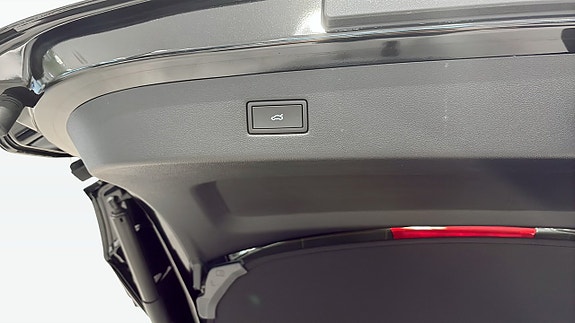 Ford Explorer 18 of 18