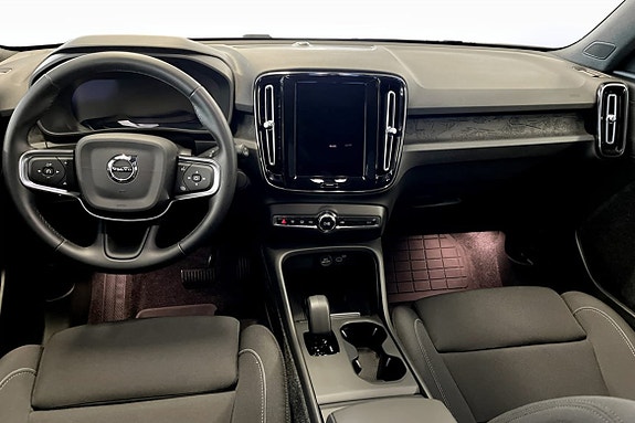 Volvo EX40 4 of 9