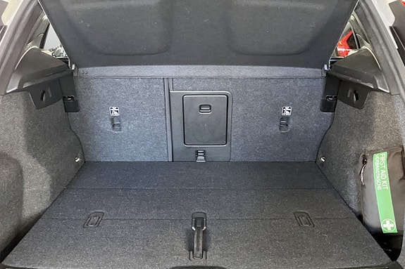 Volvo EX40 9 of 9