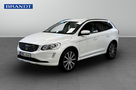 Volvo XC60 2 of 12