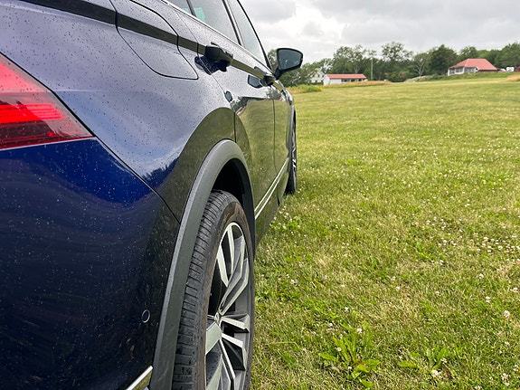 Volkswagen Tiguan 5 of 9