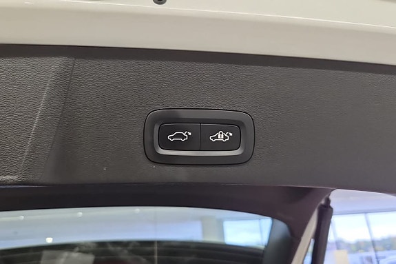 Volvo EX40 21 of 22