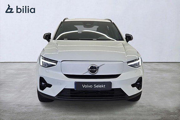 Volvo EX40 6 of 22