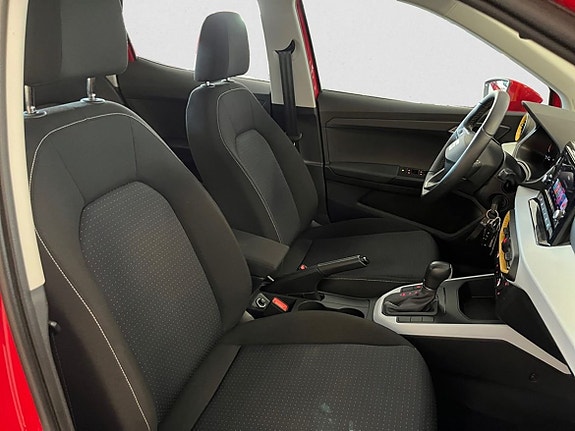 Seat Arona 12 of 17