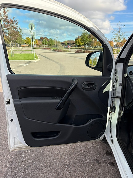 Renault Kangoo Express 17 of 26