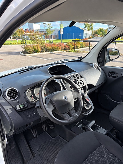 Renault Kangoo Express 18 of 26