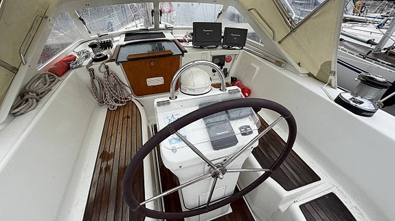 Beneteau Oceanis Clipper 42 CC 2005 Finland 4 of 12