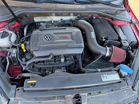 Volkswagen Golf VII 3 of 4