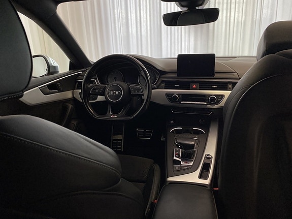 Audi S5 8 of 16