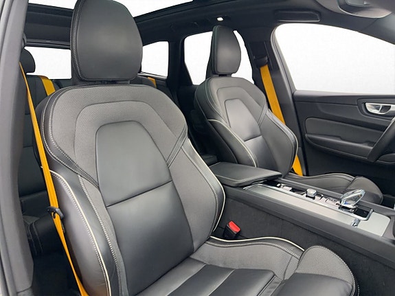 Volvo XC60 11 of 30