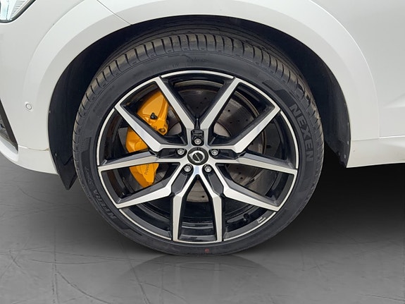 Volvo XC60 10 of 30