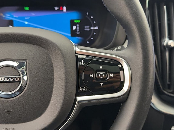 Volvo XC60 30 of 30